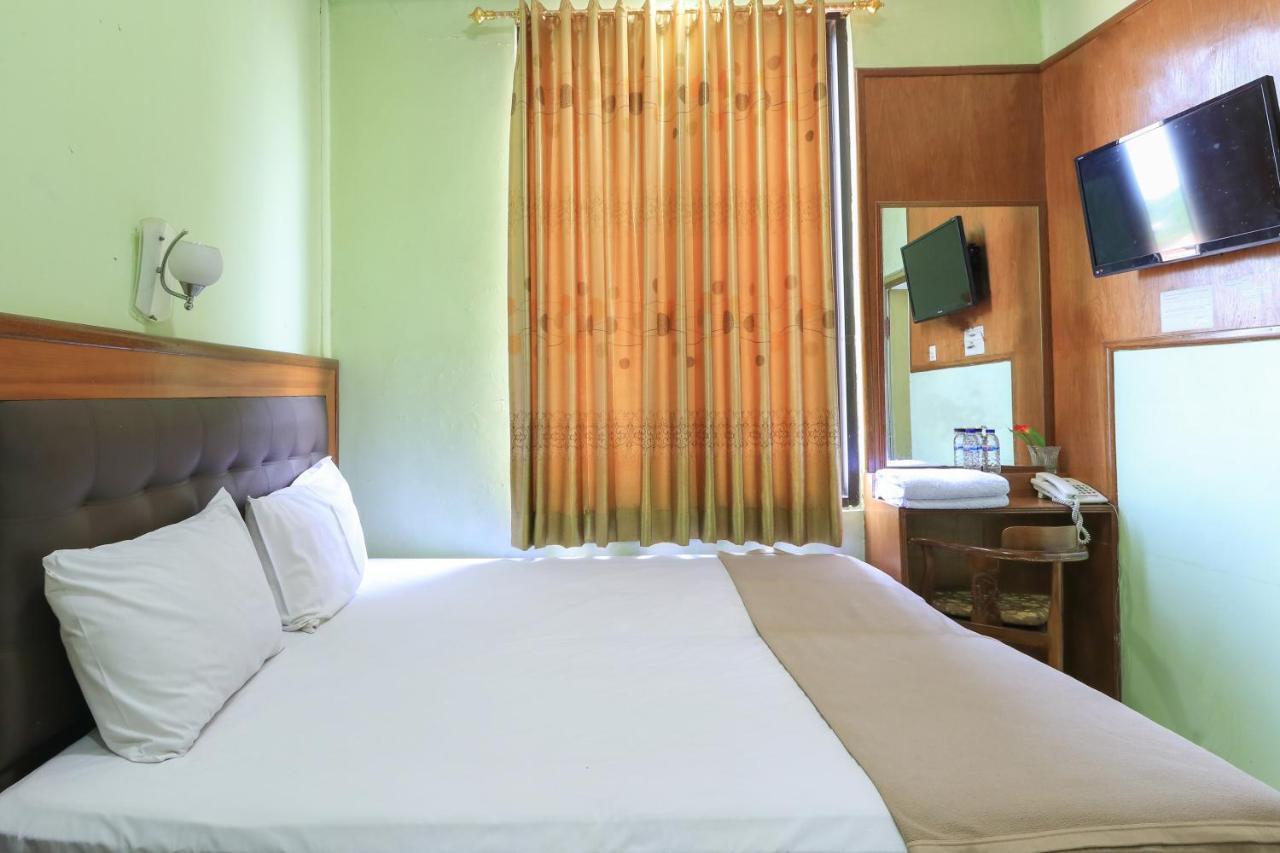 Hotel Prisma Sidoarjo Exterior foto