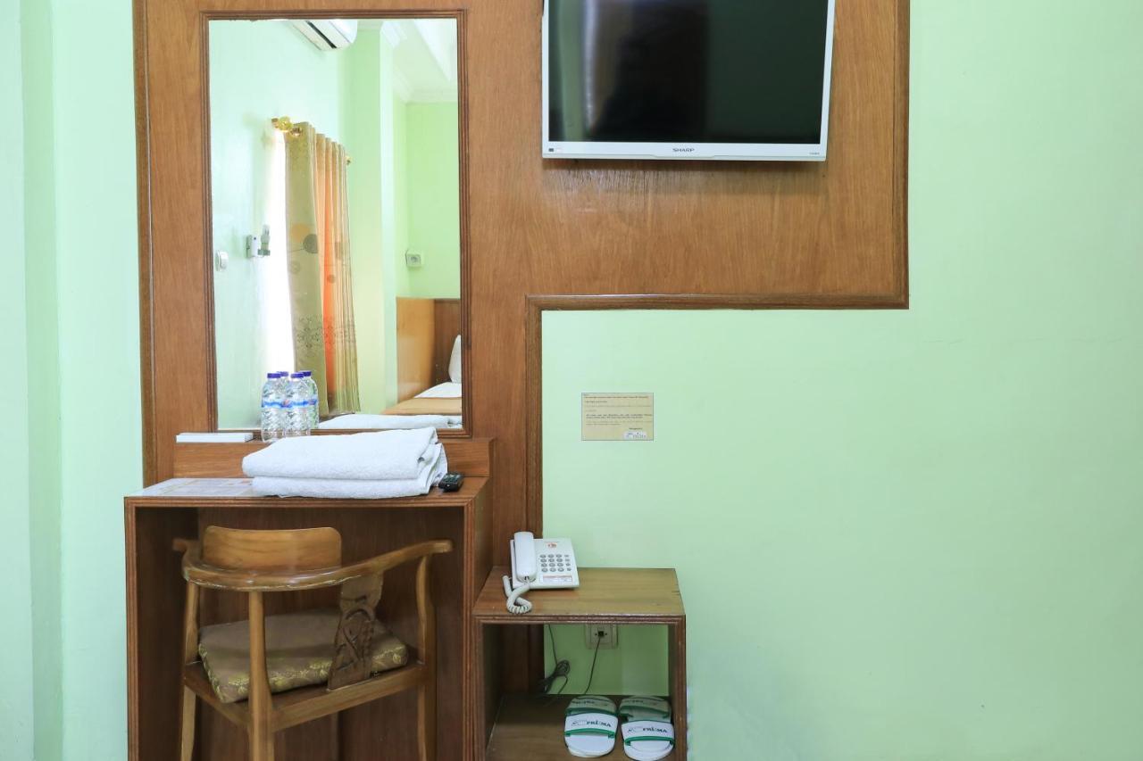 Hotel Prisma Sidoarjo Exterior foto